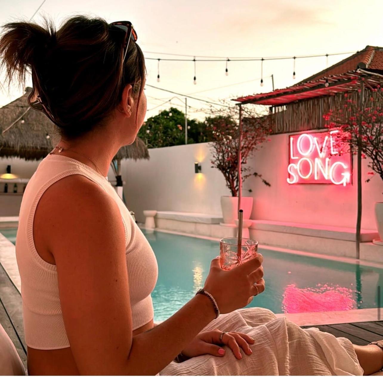 Love Song Boutique Hotel Canggu  Ngoại thất bức ảnh